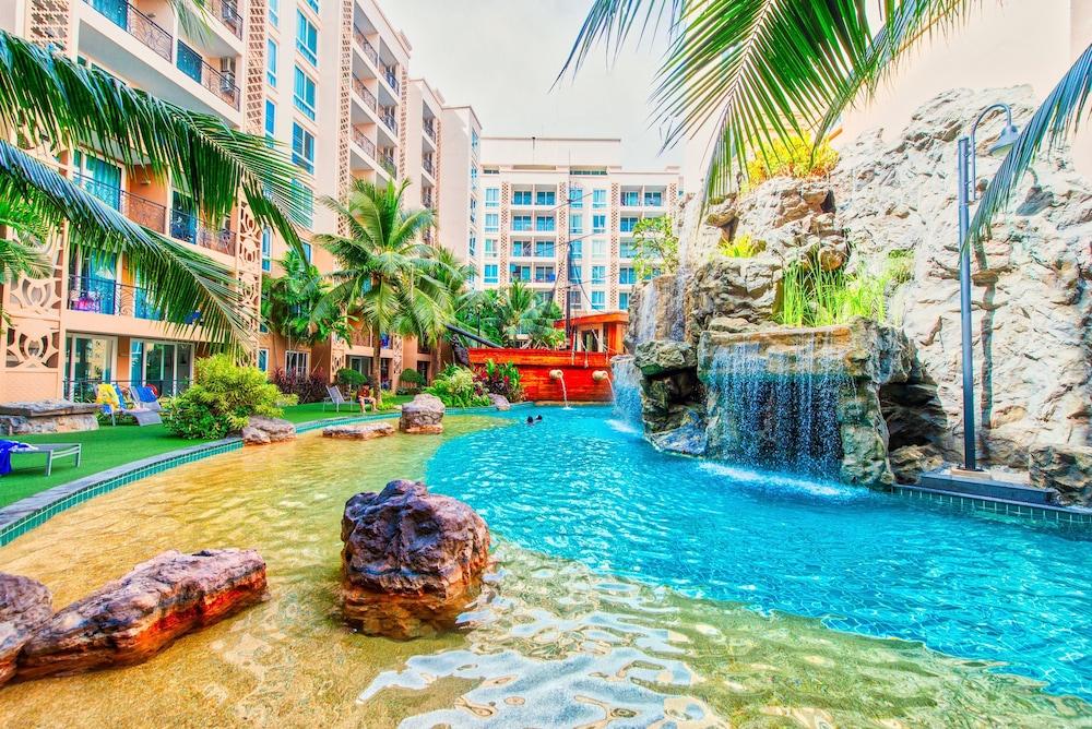 Atlantis Condo Resort Pantai Jomtien Bagian luar foto